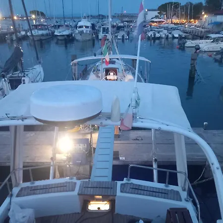 Barcolana 2024 Båthotell *